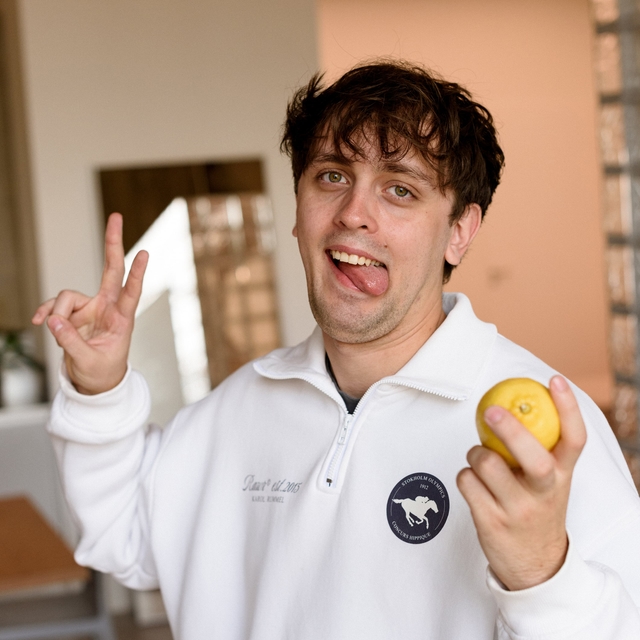 Лавринович
Илья